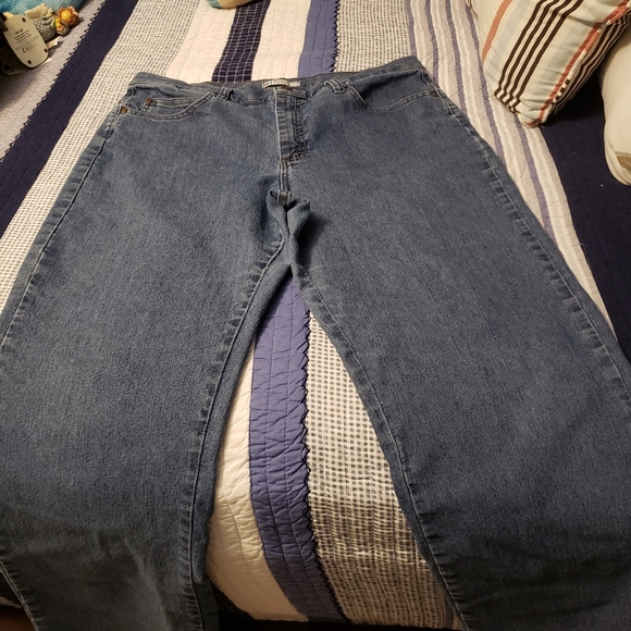 JUST REDUCED Lee jeans size 14 SHORT - Picture 3 of 9
